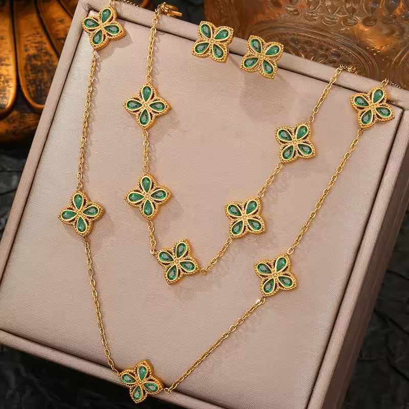 Amara Halo Jewelry Set