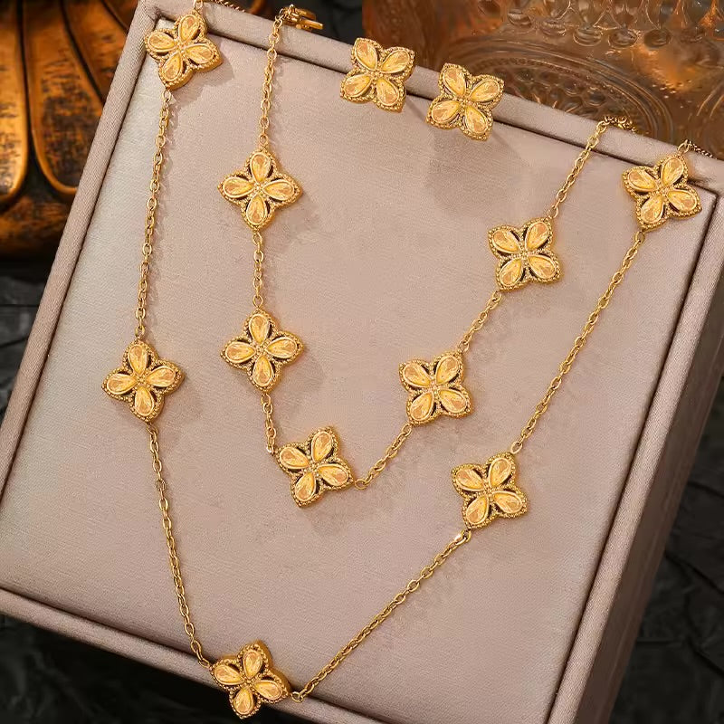 Amara Halo Jewelry Set