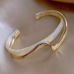 Zariah - Minimalist Undulating Open Cuff