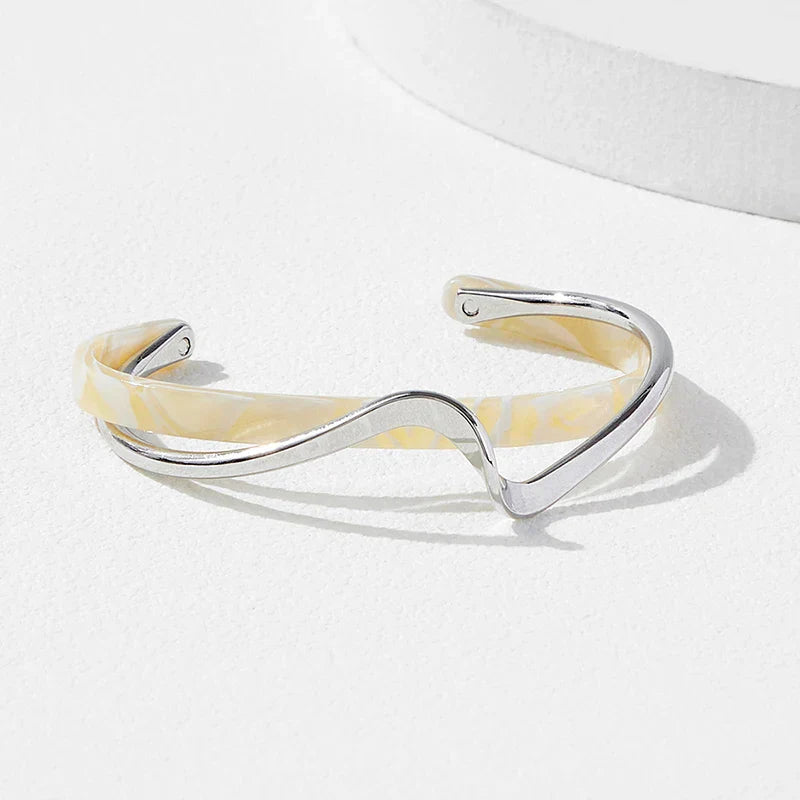 Zariah - Minimalist Undulating Open Cuff