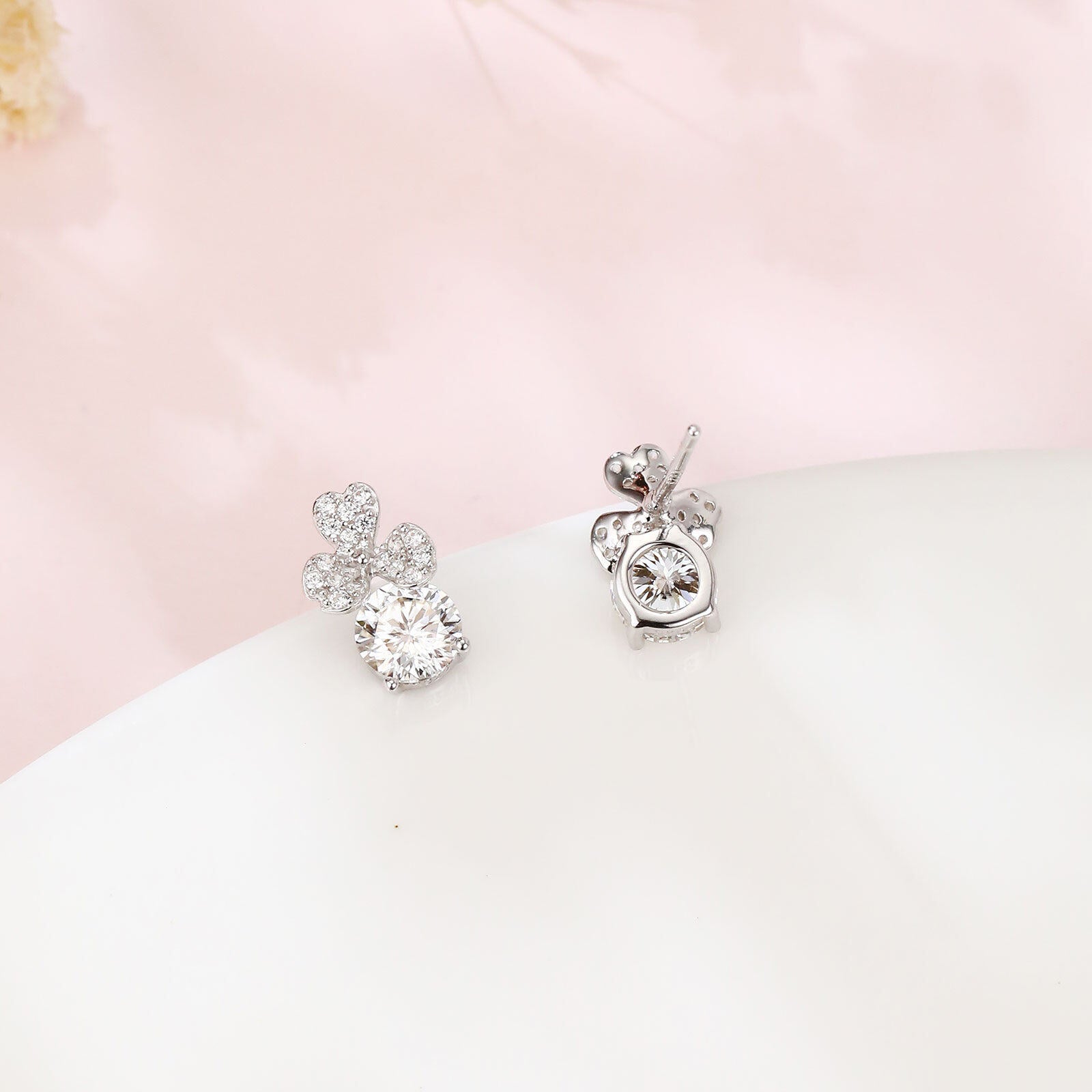 925 Sterling Silver Elegant Floral Moissanite Stud Earrings In Silver