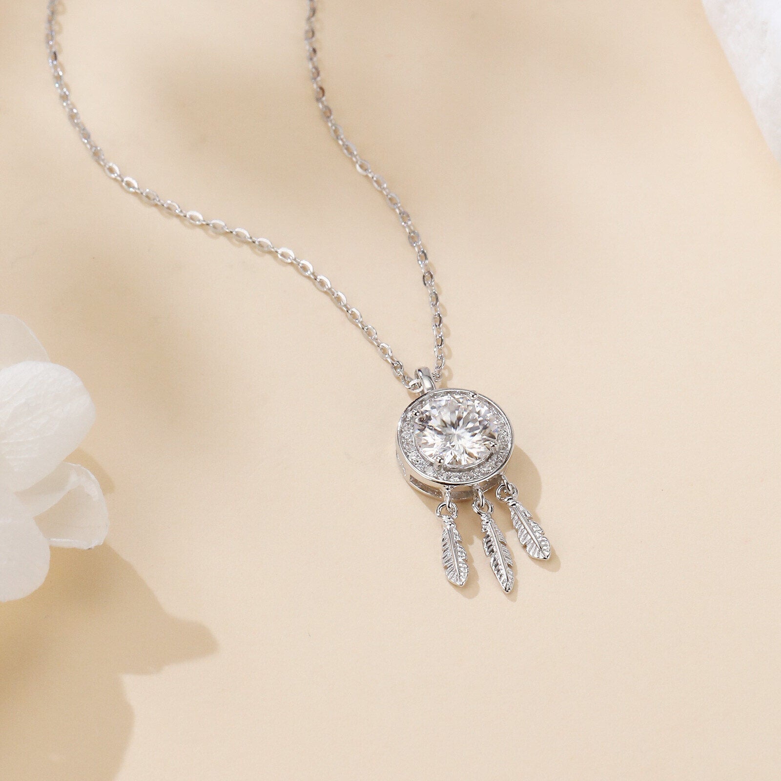 925 Sterling Silver Elegant Moissanite Feather Charm Necklace In Sterling Silver