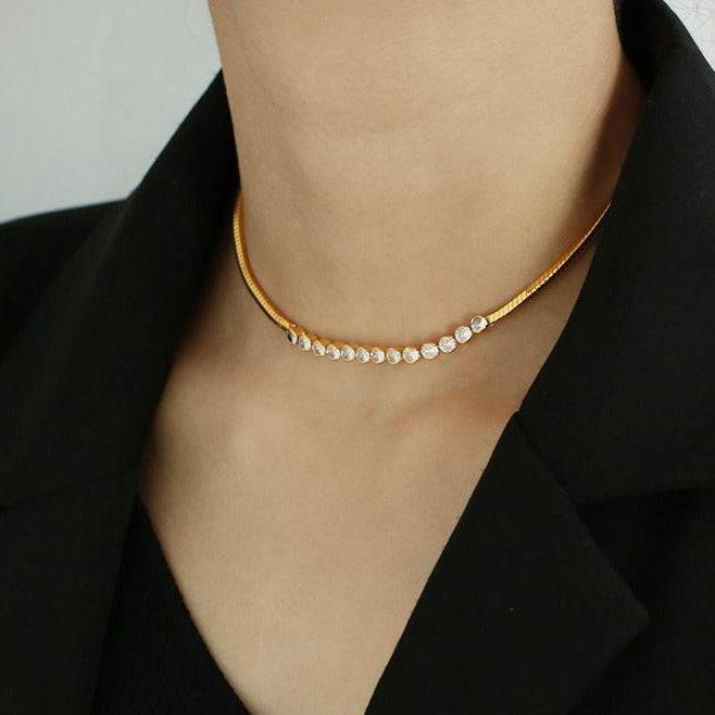 Kelly - Sparkling Crystal Choker