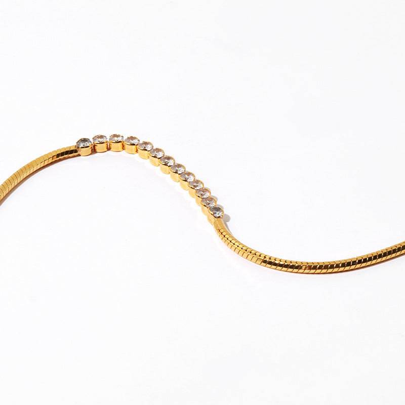 Kelly - Sparkling Crystal Choker